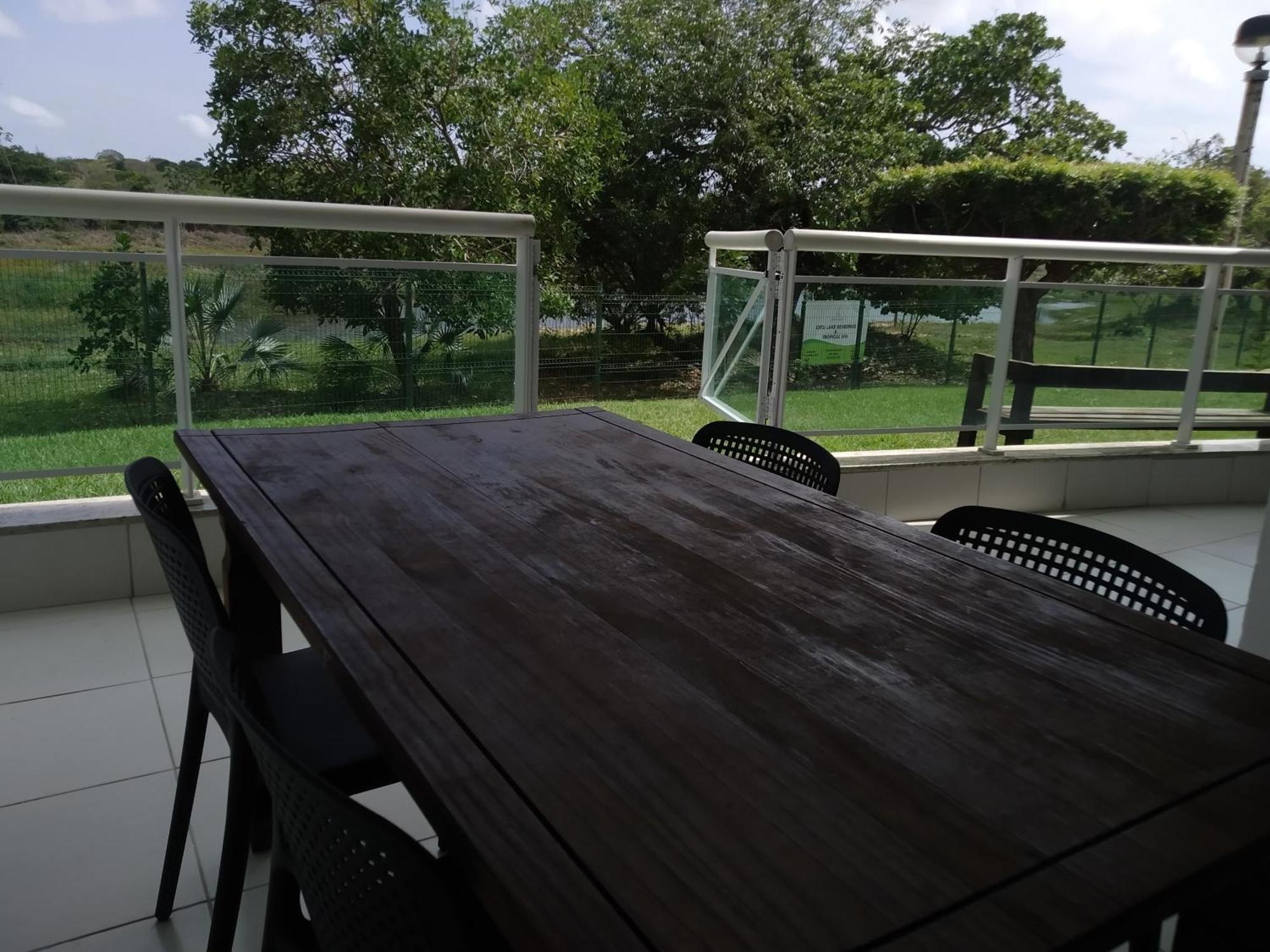 Terreo No Catu Apartment